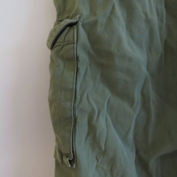MADEWELL Plus Garment-Dyed Low-Slung Straight Cargo Pants in Classic Olive 18W - Picture 11 of 13